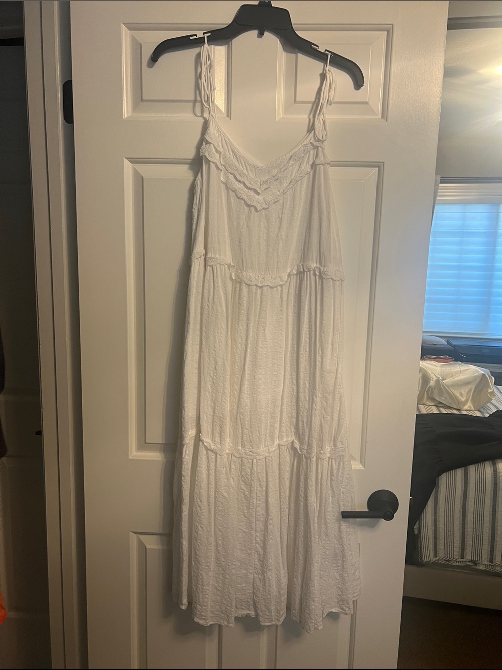 Women’s White Tie-Strap Sundress
